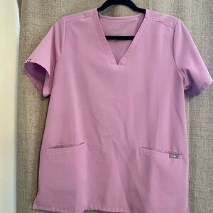 Figs Women's Short Sleeve V-Neck Top in Light Purple